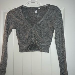 Light grey button long sleeve crop top
